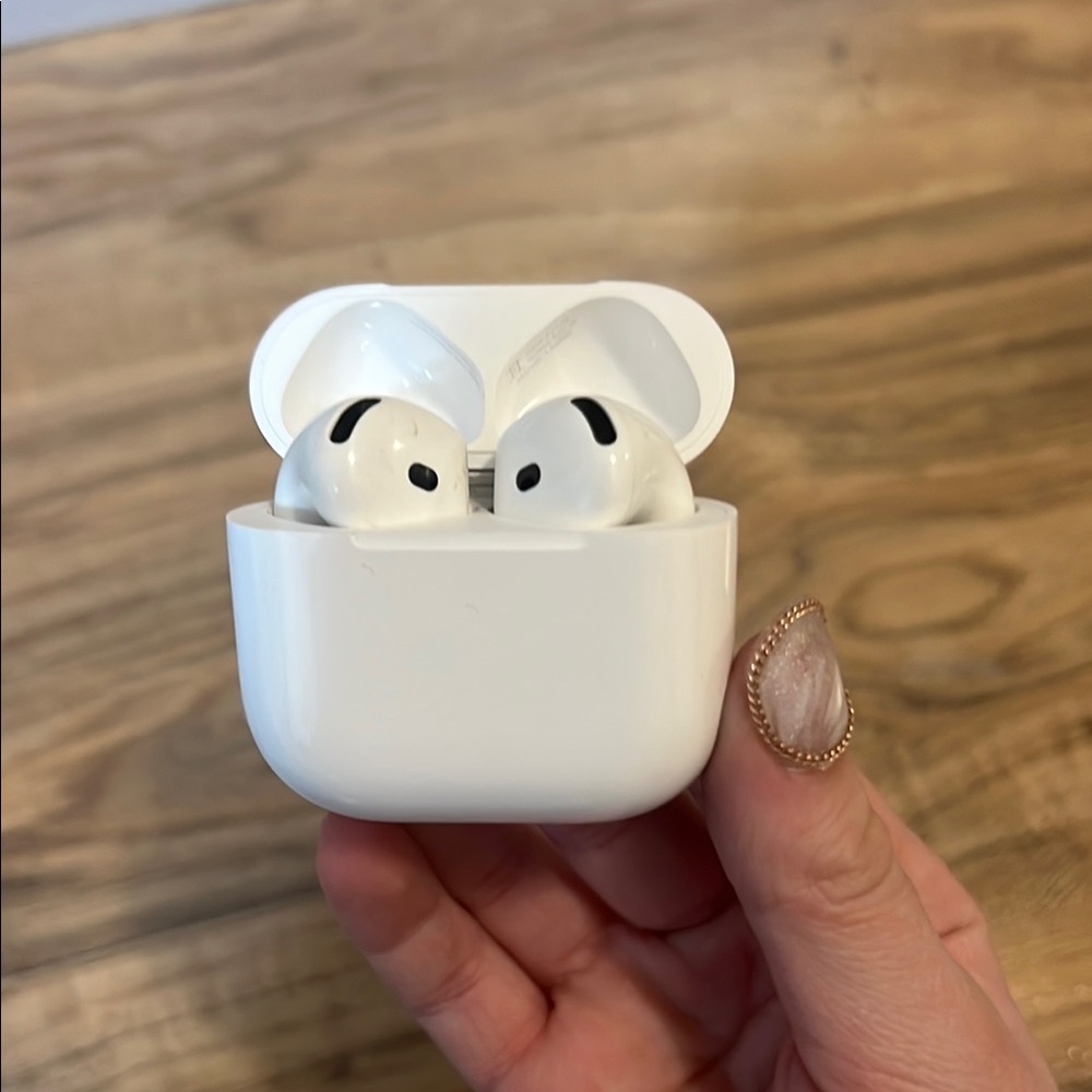 AIRPODS PRO - Picture 2 of 5